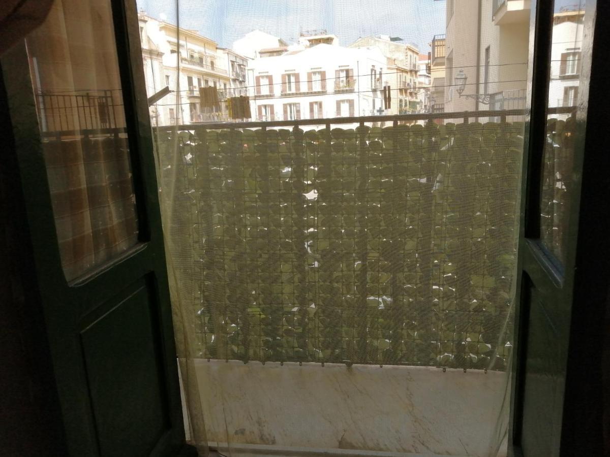 Room Holiday "Al Centro Storico" Palermo Dış mekan fotoğraf