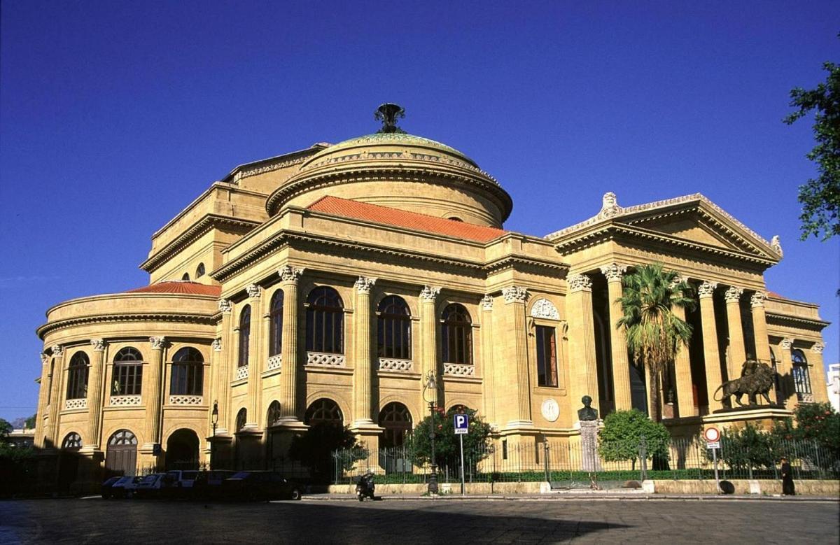 Room Holiday "Al Centro Storico" Palermo Dış mekan fotoğraf