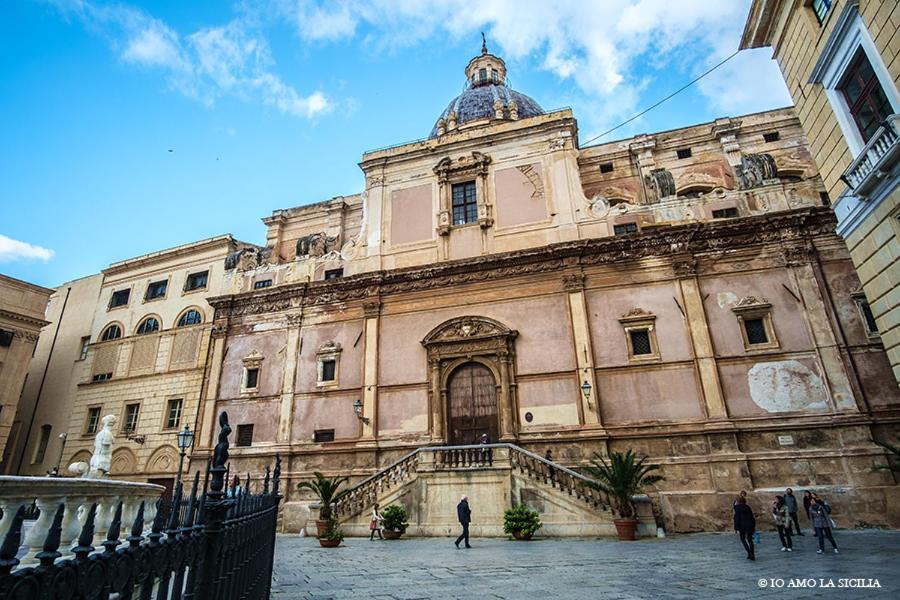 Room Holiday "Al Centro Storico" Palermo Dış mekan fotoğraf